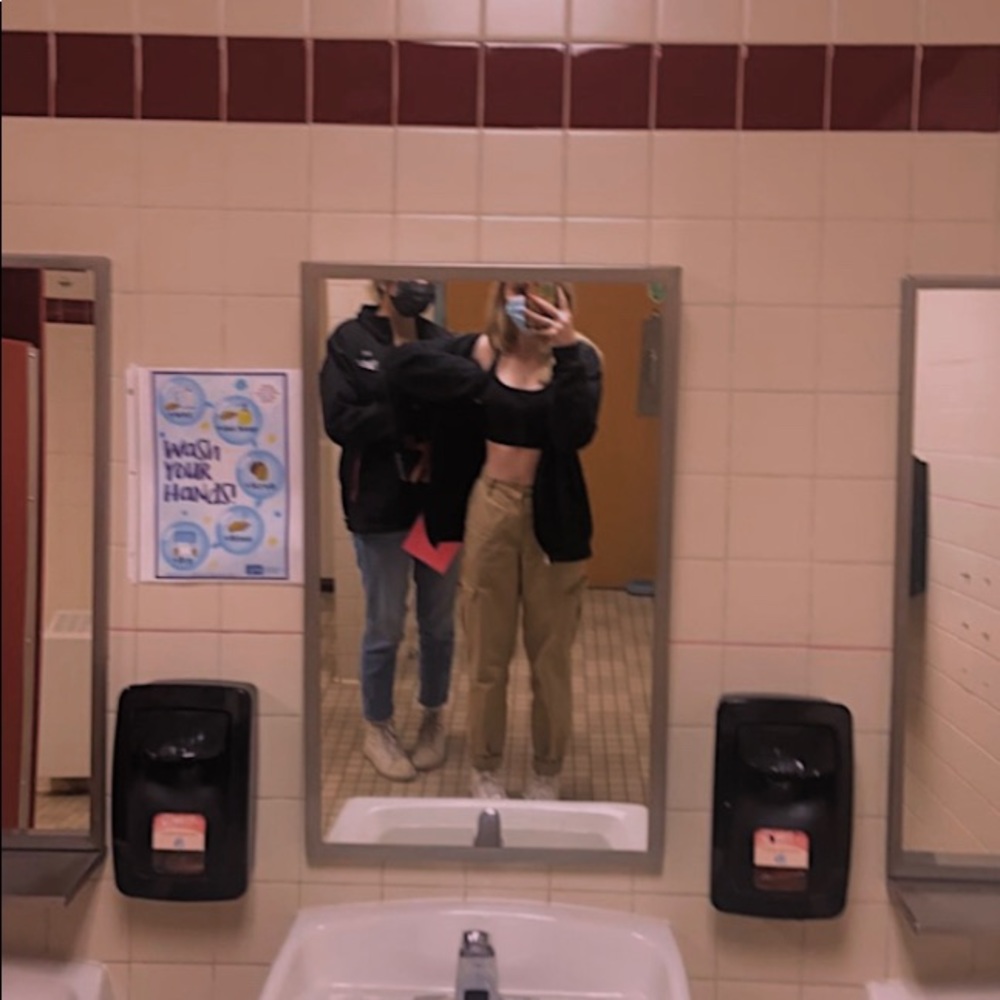 Meet your Posher, Lauren